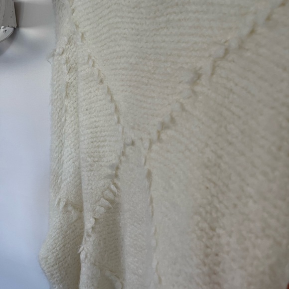 🎃NWOT Lyla & Luxe Baldwin sweater - Picture 4 of 6